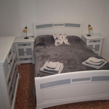 Edificio Gijon Newly Renovated Two-Bedroom Apartment Бенидорм Екстериор снимка