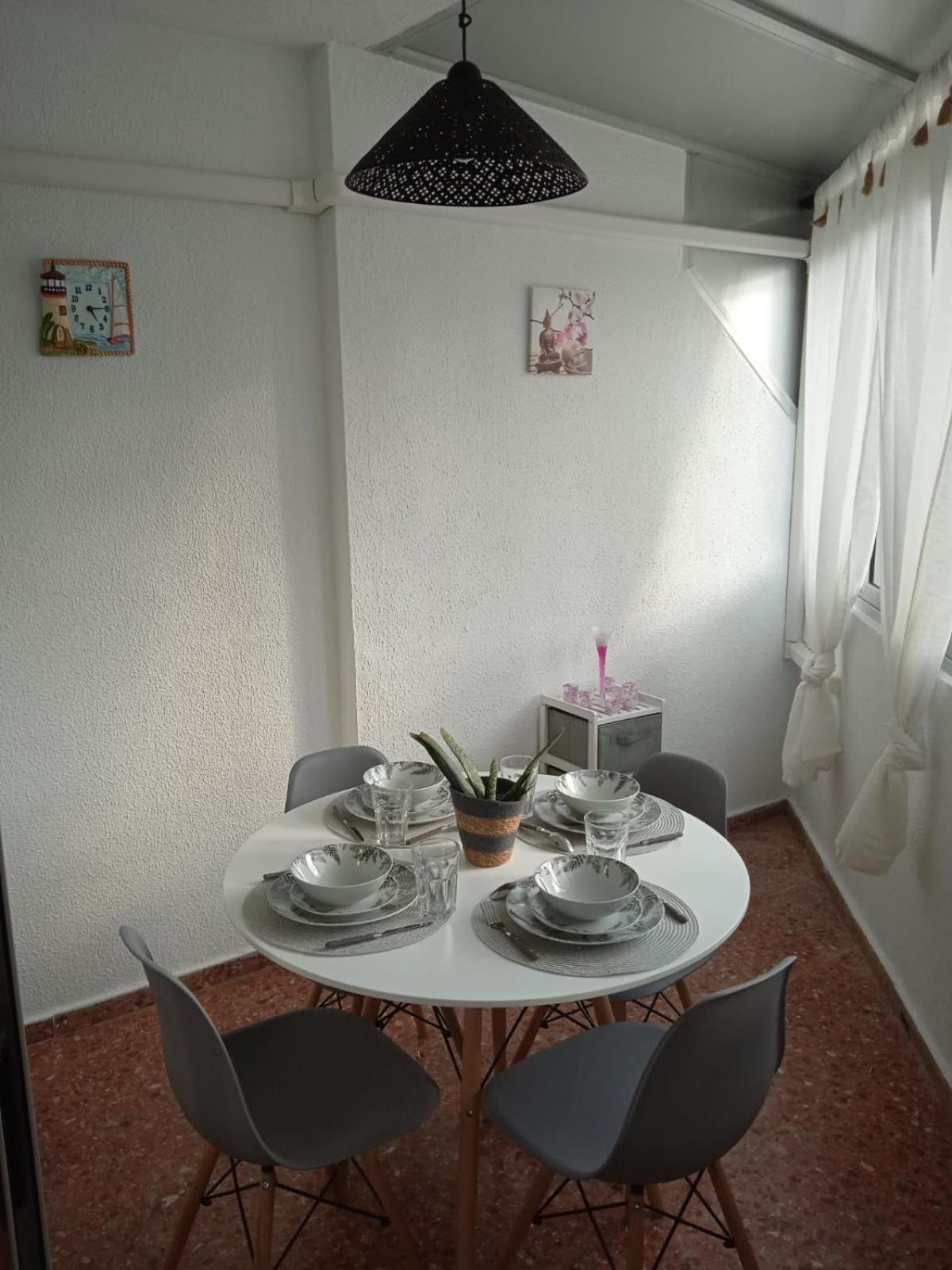 Edificio Gijon Newly Renovated Two-Bedroom Apartment Бенидорм Екстериор снимка